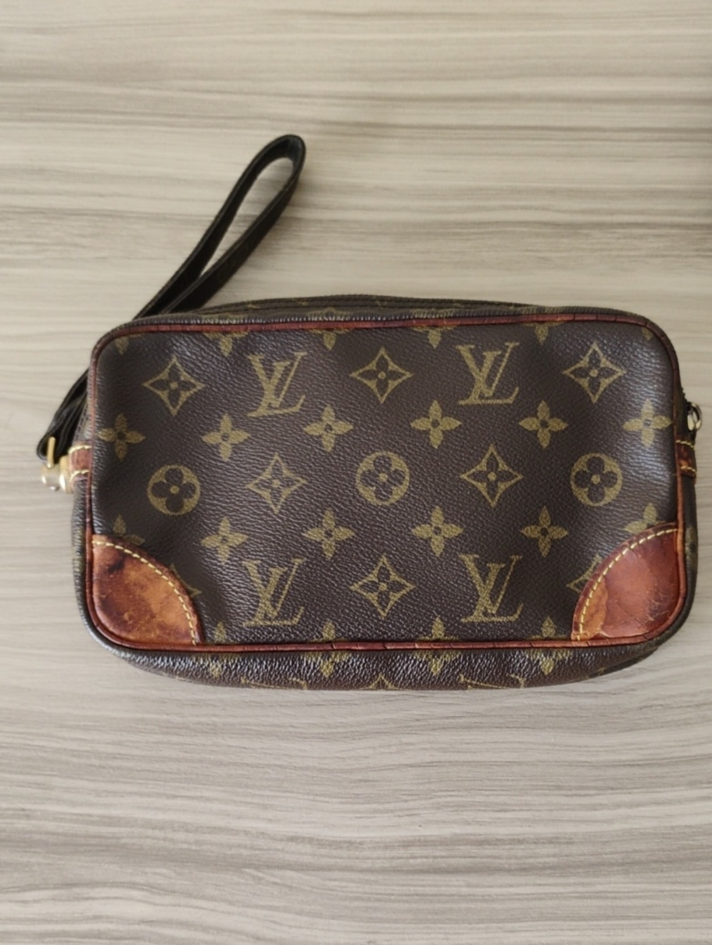 AuthenticLouis Vuitton Monogram Canvas Wristlet Clutch in Brown with Tan Accents - Picture 13 of 14